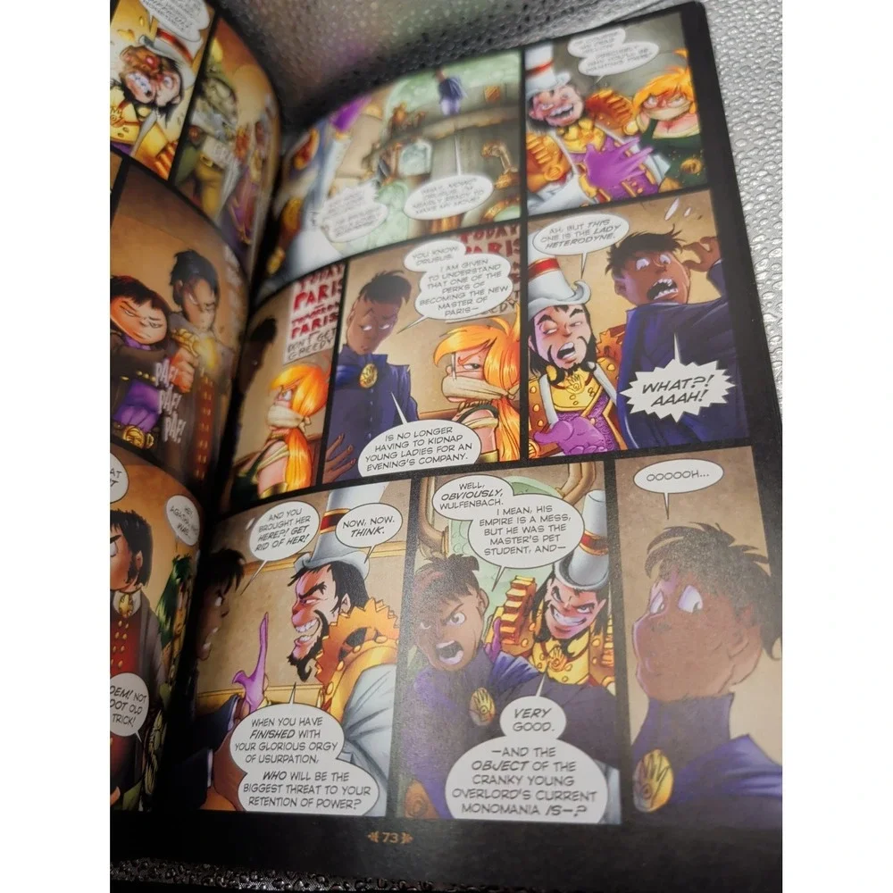 Girl Genius: The Second Journey of Agatha Heterodyne Volume 2: City of Light...